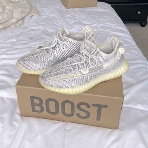 Yeezy Boost 350 V2 - Static